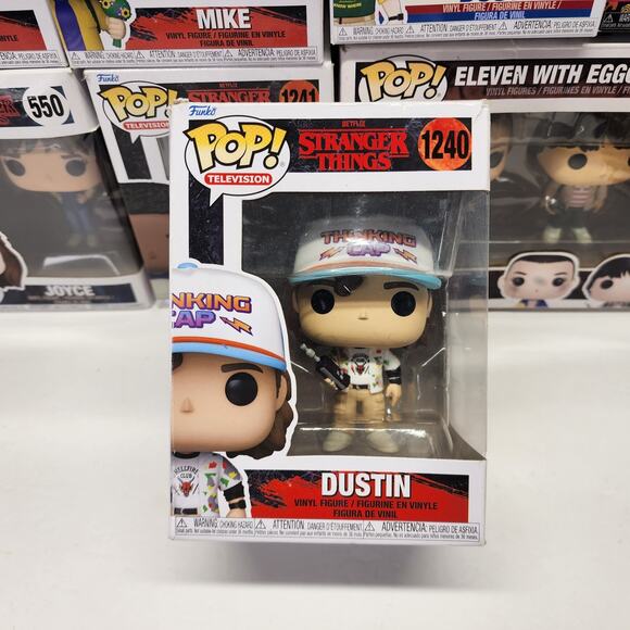 Funko Pop! Stranger Things: Dustin (#1240) Thinking Cap Hellfire Club Tshirt - Picture 9 of 14